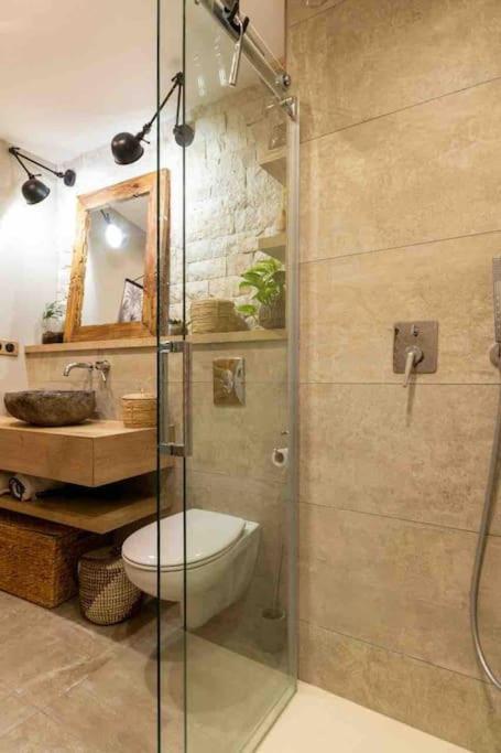 Apartment Le Loft Des Hospices : Centre/parking/vueriviere *