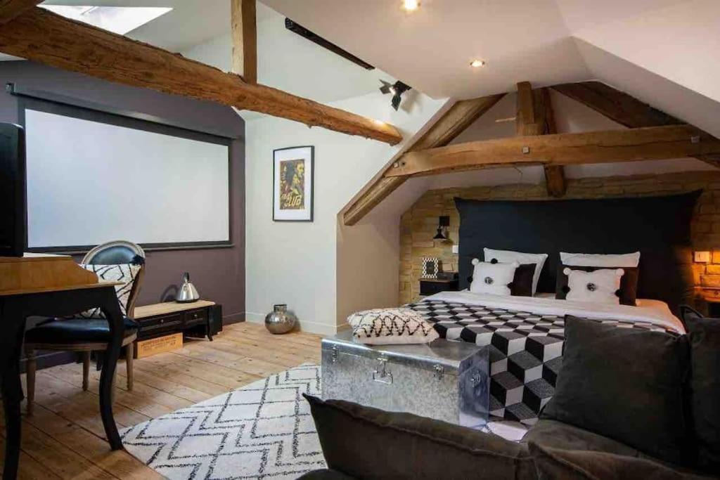 Le Loft Des Hospices : Centre/parking/vueriviere Beaune (Cote d'Or)